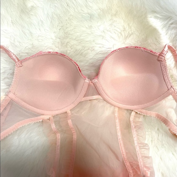 34D Vs Victoria’s Secret Ruffled Floral rhinestones Apron lace satin peach/pink - Picture 13 of 14